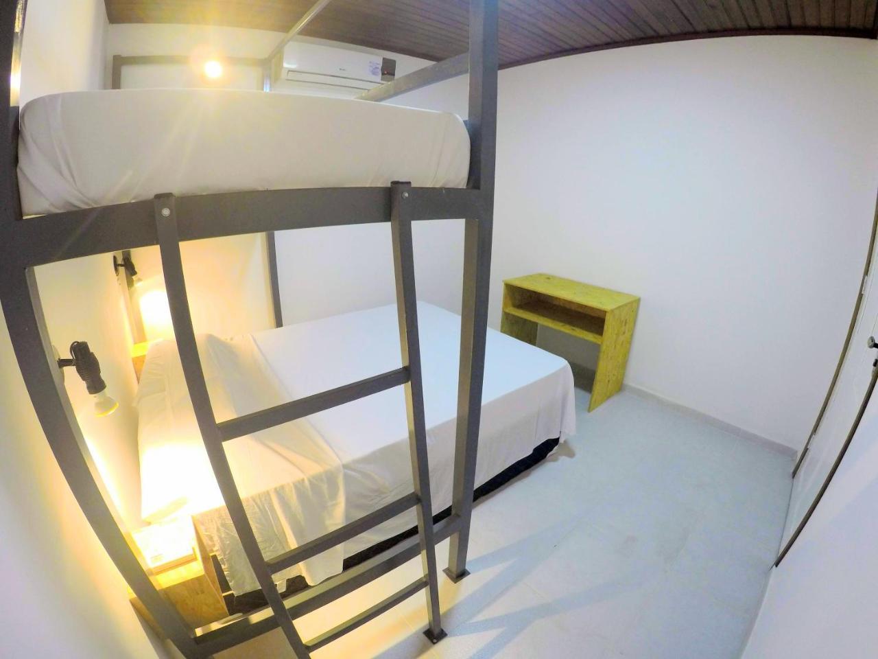 Hostel Da Milla Presidente Figueiredo Bagian luar foto