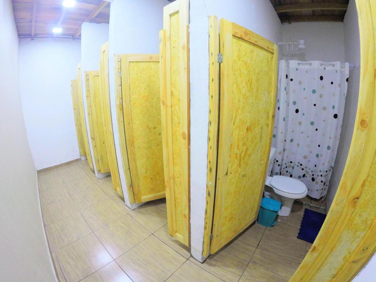 Hostel Da Milla Presidente Figueiredo Bagian luar foto