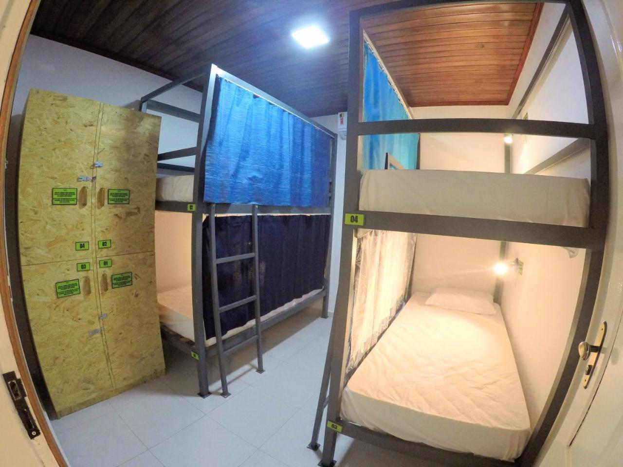 Hostel Da Milla Presidente Figueiredo Bagian luar foto