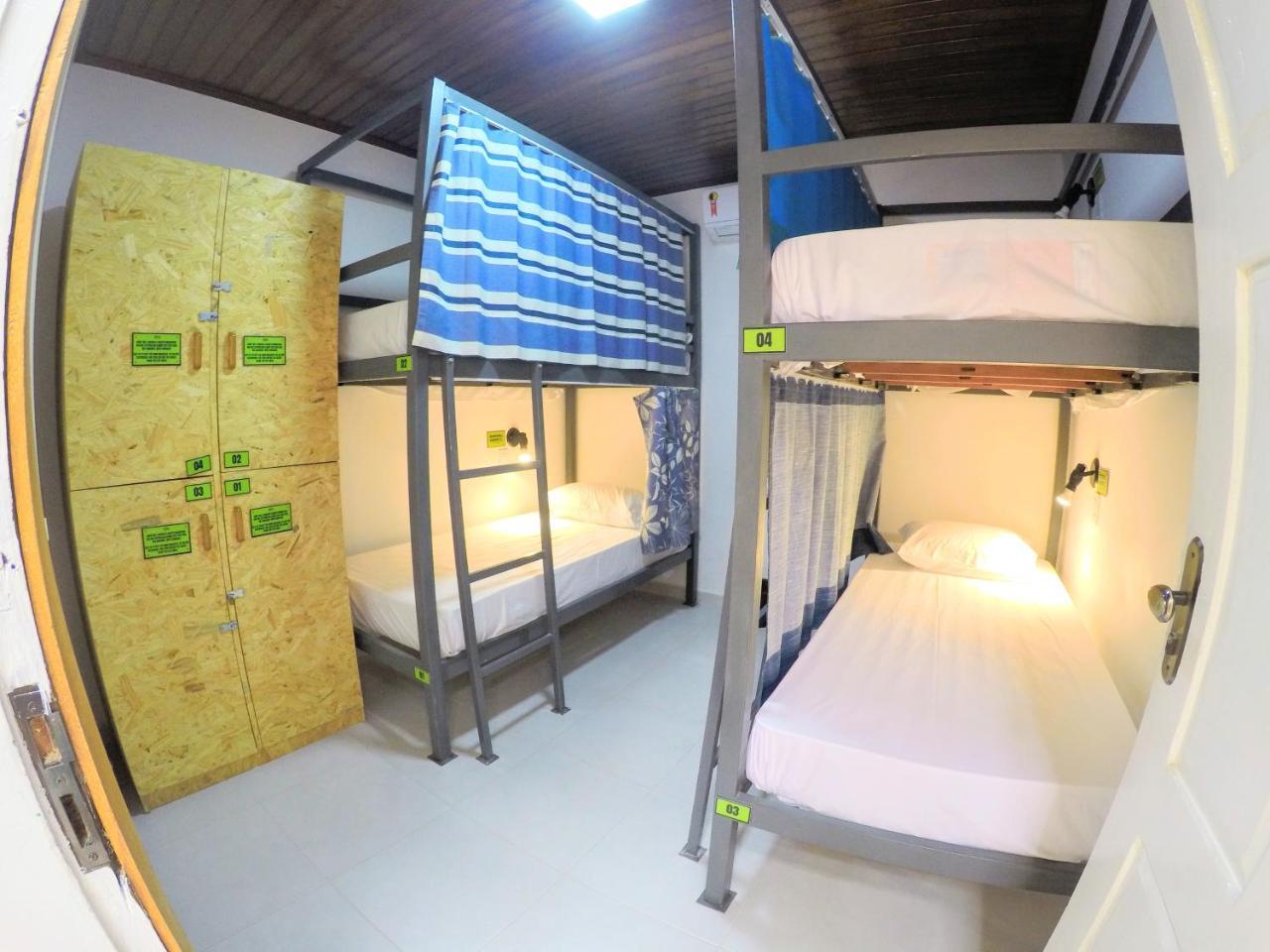 Hostel Da Milla Presidente Figueiredo Bagian luar foto