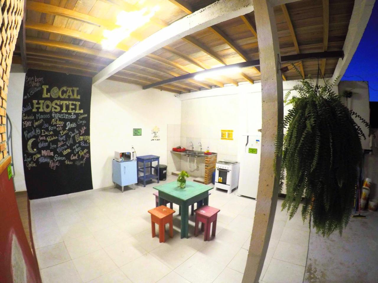 Hostel Da Milla Presidente Figueiredo Bagian luar foto
